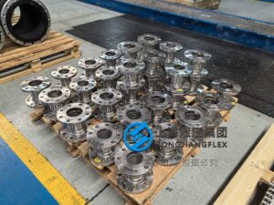 Custom stainless steel metal hoses for marine, industrial, and offshore applications, offering flexible, corrosion-resistant, and high-pressure connections.